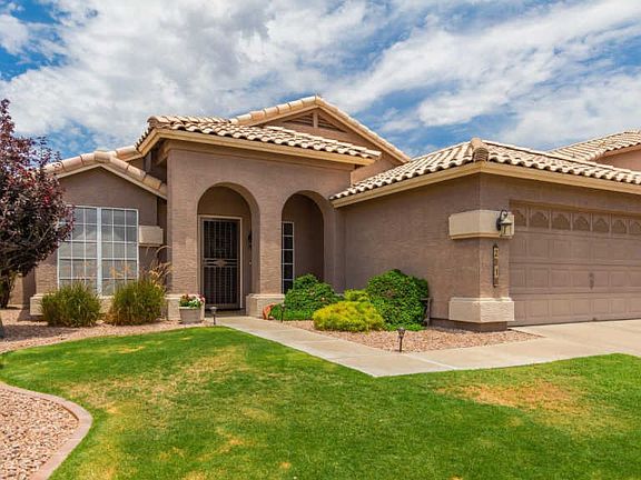 2nd image of 2818 E Muirwood Dr