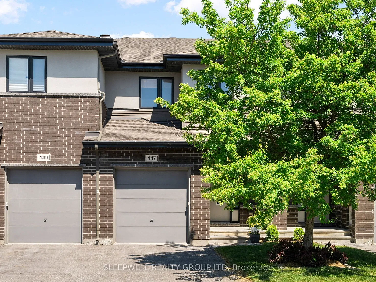 3 bed, $2,700 — Photo 1
