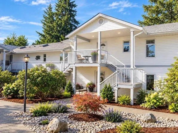 220 Back Rd Unit 204, Courtenay, BC V9N 3W6