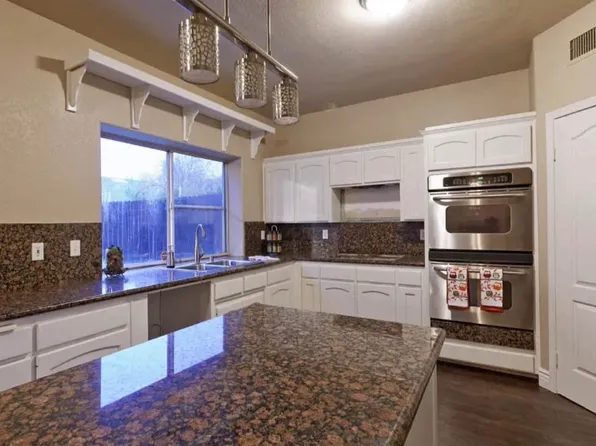8539 N Barton Ave, Fresno, CA 93720