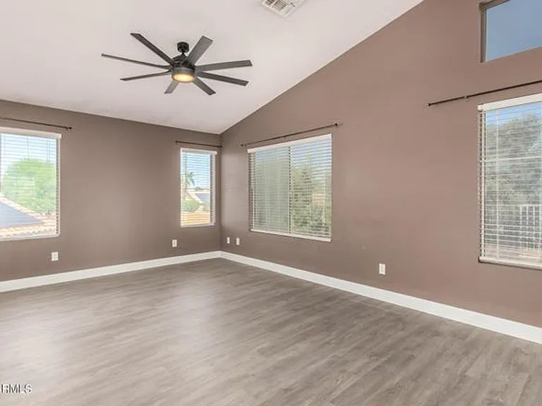 875 N Ithica Ct — Photo 6
