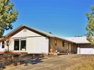 56 Lagarto Rd, Tijeras, NM 87059