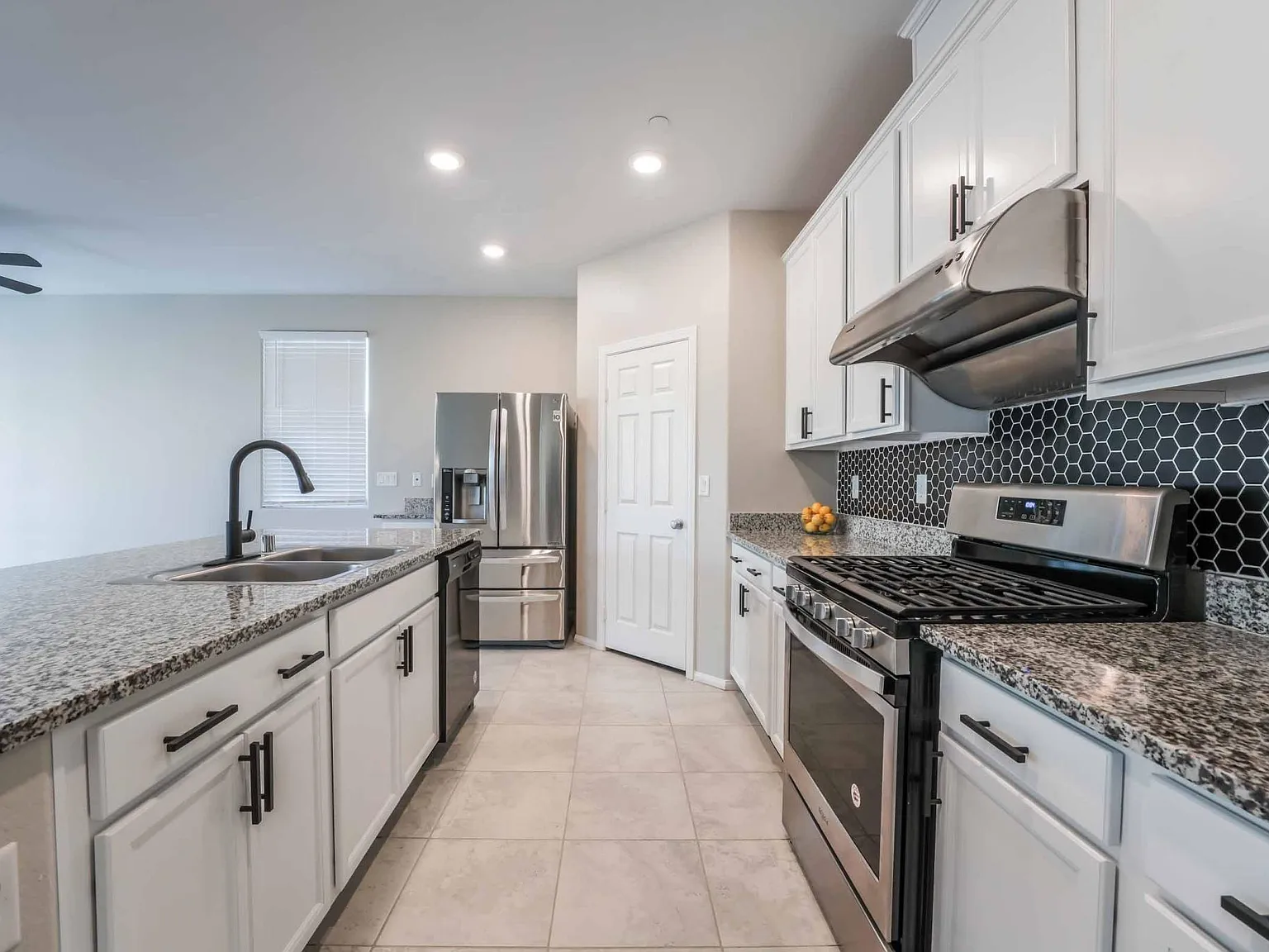 3036 Taranto Heights Ave — Photo 2