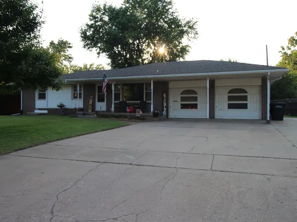 2331 Leigh St, Augusta, KS 67010