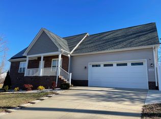 1330 Robins Nest Dr, Asheboro, NC 27203