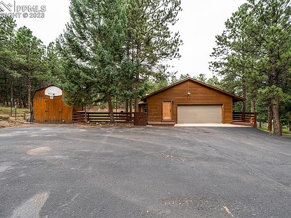 3rd image of 1327 Evergreen Heights Dr