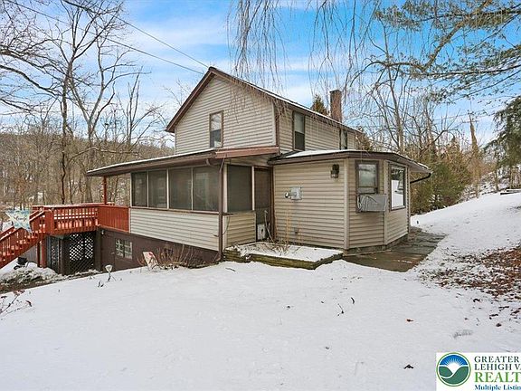 3rd image of 1825 Moselem Springs Rd