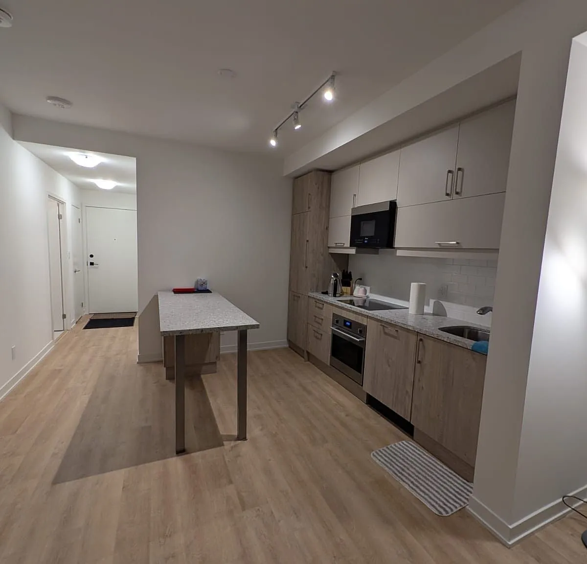 2 bed, $2,375 — Photo 2