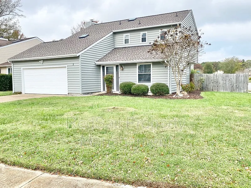 3 bed, 3.0 bath, 1584 sqft, $2,195 — Photo 2