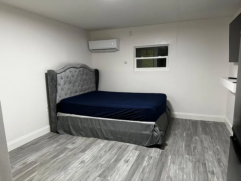 1631 Providence Blvd — Photo 5