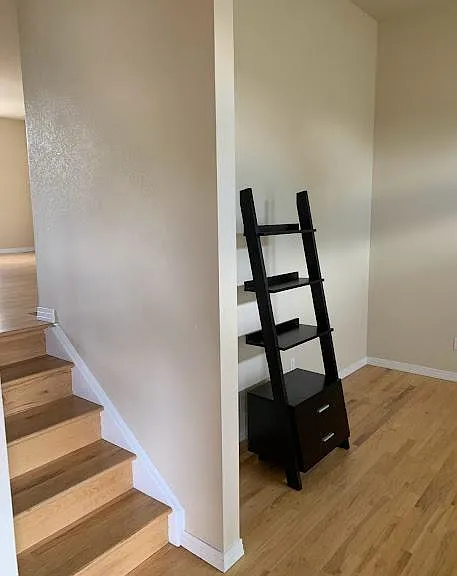 518 Homestead St — Photo 4