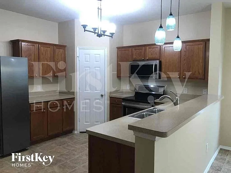 13221 Settlers Trl — Photo 14