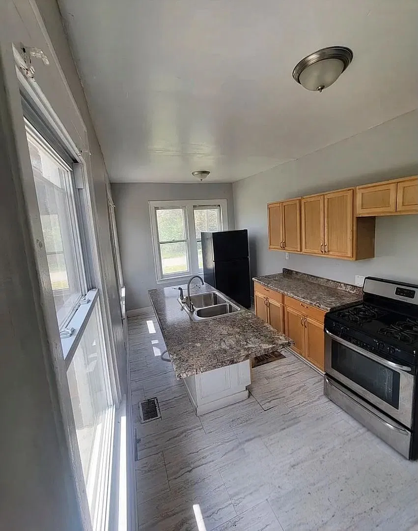 1176 Fillmore St — Photo 3