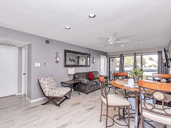 5th image of 12100 Melville Dr APT 619