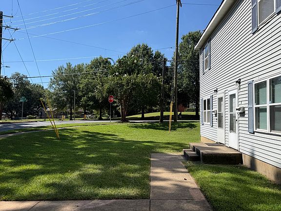2nd image of 2900 Tuckaseegee Rd Unit B