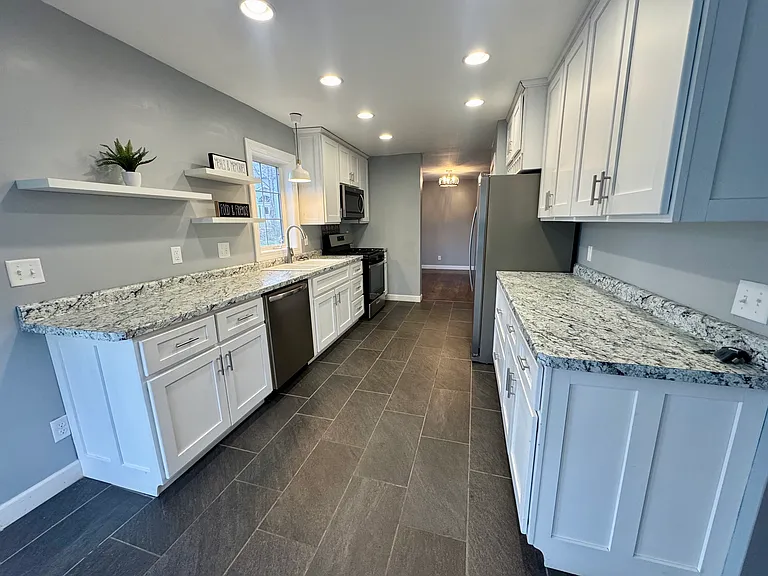 305 Arbordale Dr #1 — Photo 6