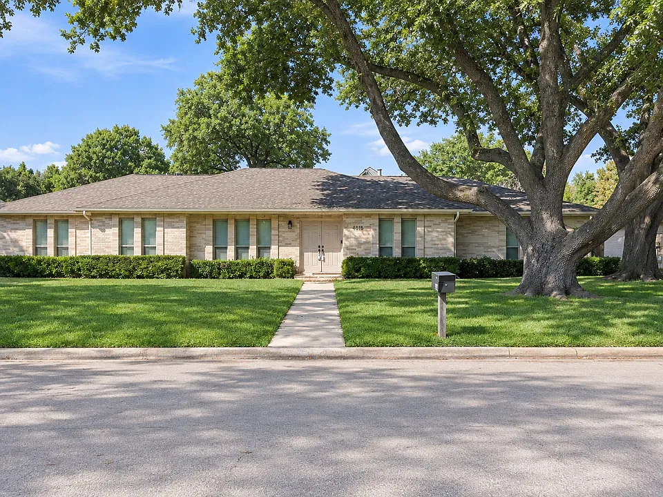 4015 Myerwood Ln