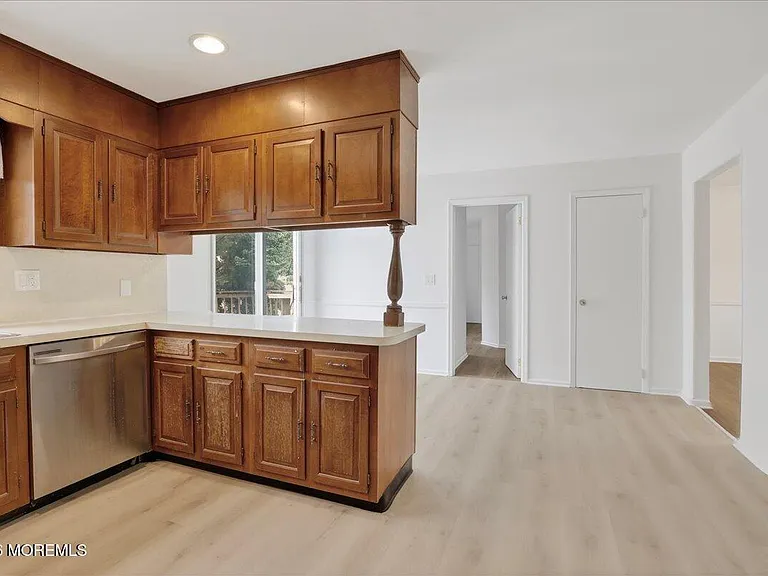 15 Harbor Ct — Photo 16