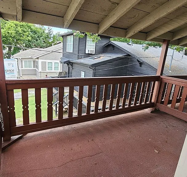 Colonial Terrace — Photo 12