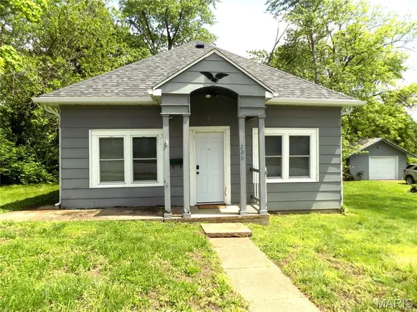 208 N Walnut St, Rolla, MO 65401