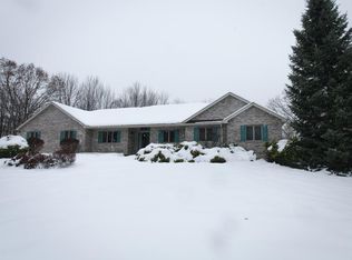 127 Hills Creek Dr, Wellsboro, PA 16901