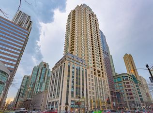 118 E Erie St #15AA, Chicago, IL 60611