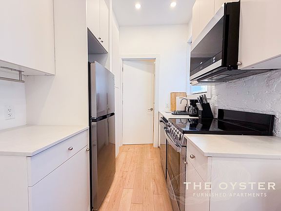 5th image of 322 E 11th St #23