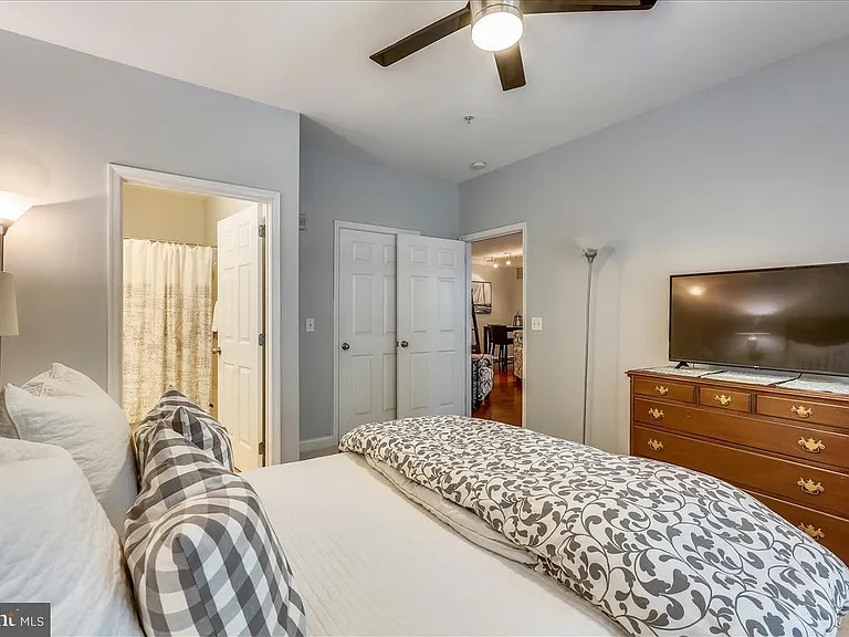 501 Hungerford Dr #154 — Photo 17