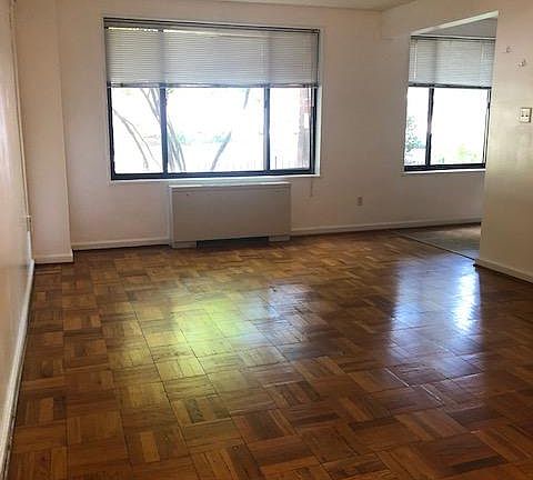 2nd image of 5112 Macarthur Blvd NW APT 105