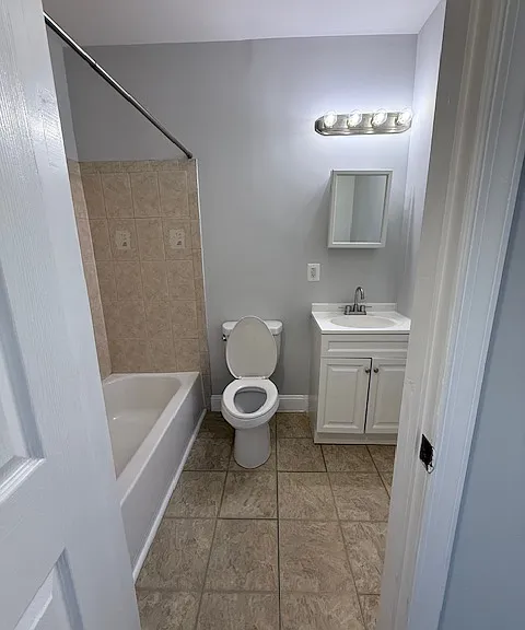 600 E 37th St #2 — Photo 3
