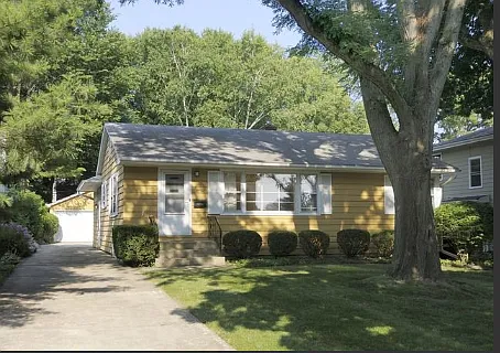 346 S Loomis St photo 1