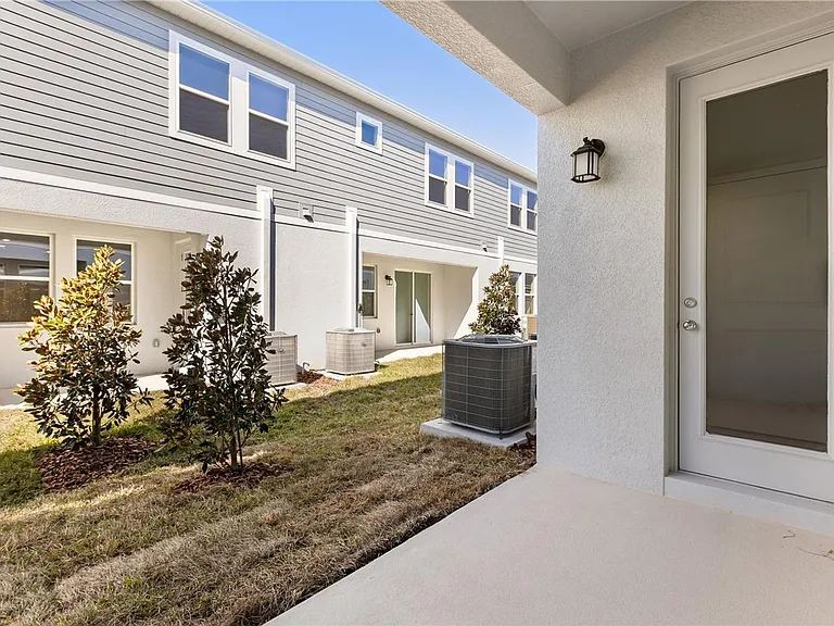 3126 Kurtz Ter — Photo 5