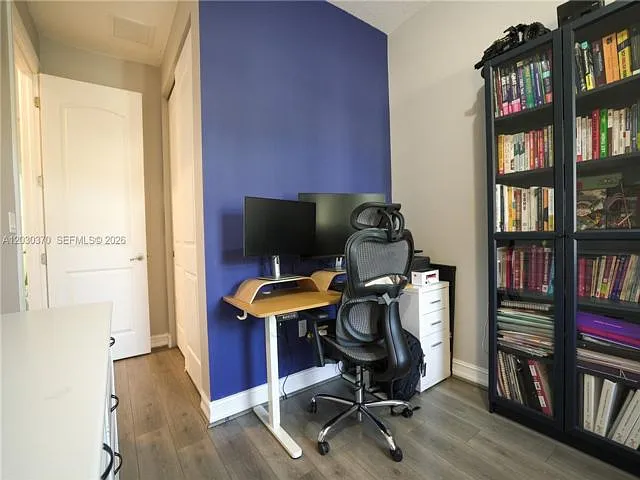 10111 Akenside Dr — Photo 9