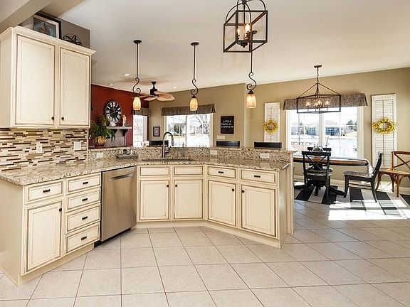 4th image of 4822 Portside Dr