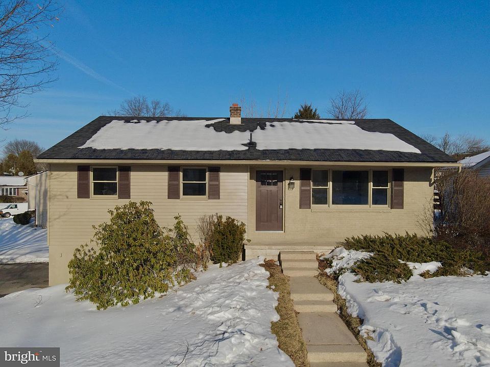 1st image of 701 Tamarack Trl