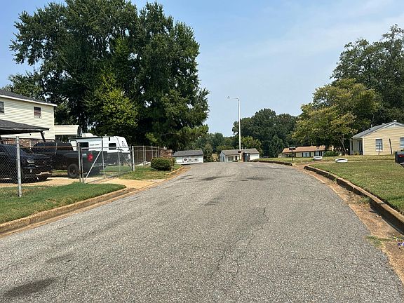 5th image of 391 Washburn Dr