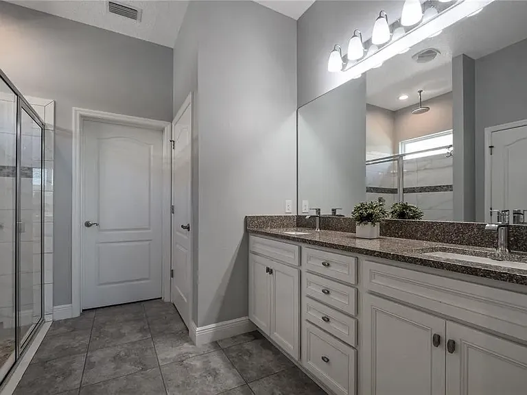 1090 Alder Tree Dr — Photo 14