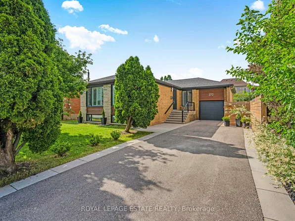 272 Searle Ave, Toronto, ON M3H 4C4