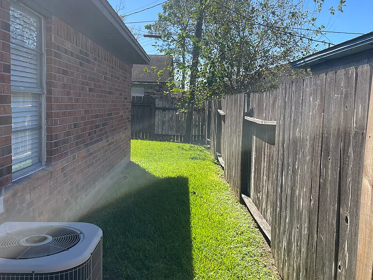 13139 Temple Cir — Photo 12