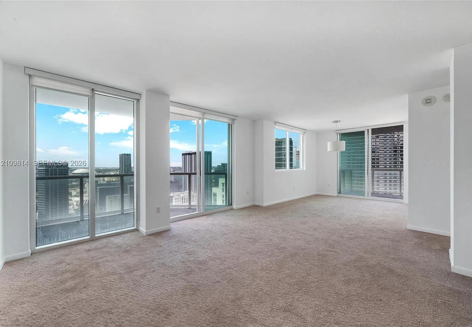 Vizcayne North Condo — Photo 3