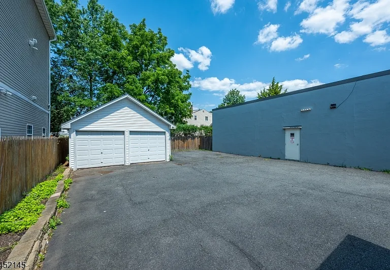106 Broughton Ave #1 — Photo 21
