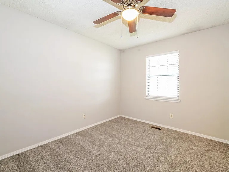 1074 Dover Mansion — Photo 13