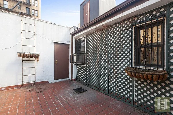 Rented by Halstead Real Estate | media 20