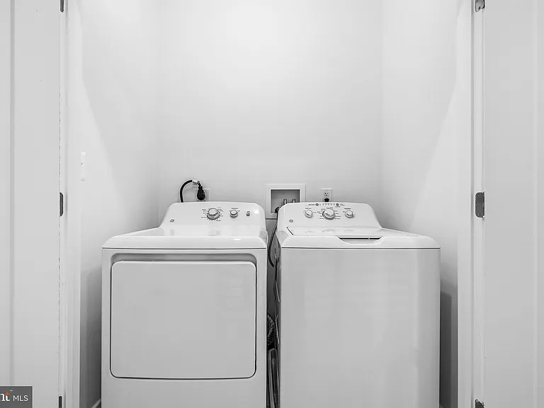 2532 Elvans Rd SE — Photo 37