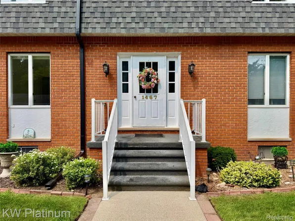 1467 Krafft Rd APT 5, Fort Gratiot, MI 48059