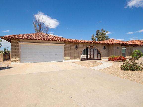 3rd image of 10604 W Cameo Dr