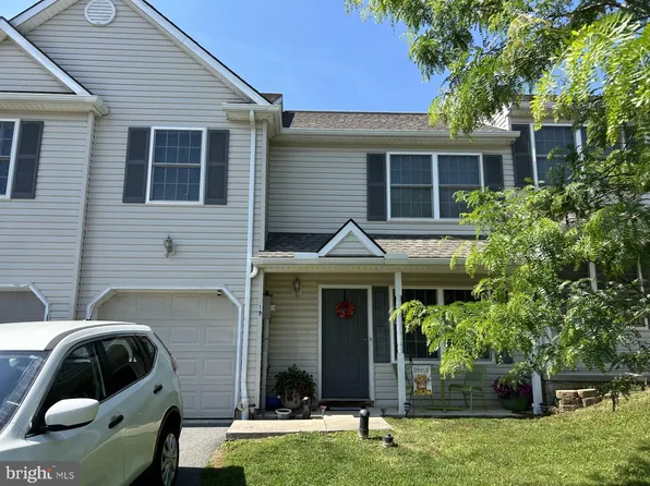 19 Riverview Dr, Wrightsville, PA 17368