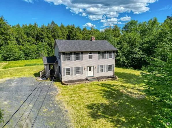 27 Hardwood Circle, Belgrade, ME 04917