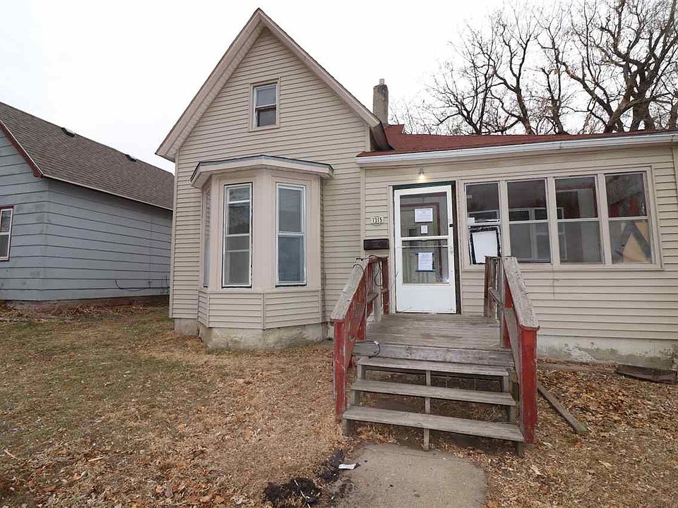 1st image of 1315 N Main Ave