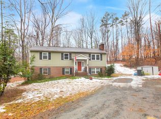 204 Pineridge Ln, Charlottesville, VA 22911